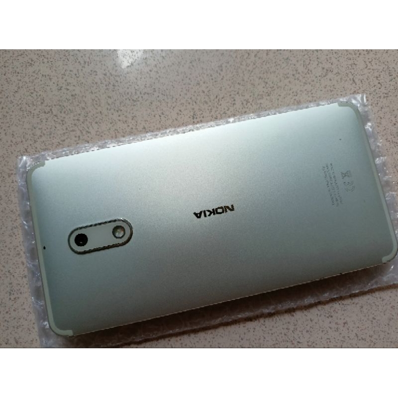 Điện thoại Nokia-6 màu bạc