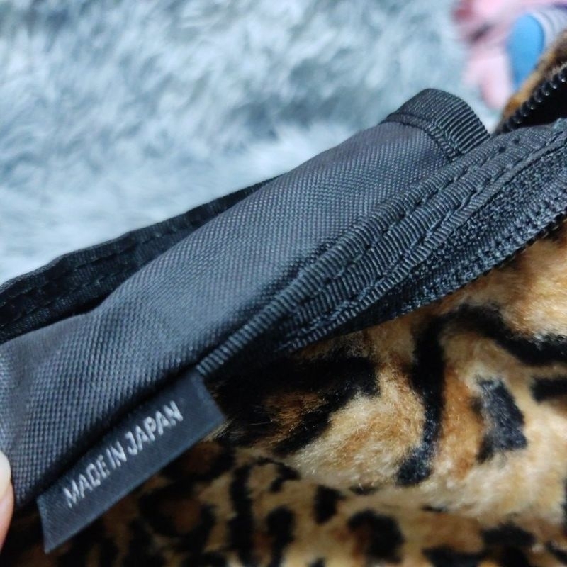 Túi M58 si hiệu PORTER Nhật hoạ tiết da báo dáng bao tử, đeo chéo, đeo vai 30cmx20cmx10cm