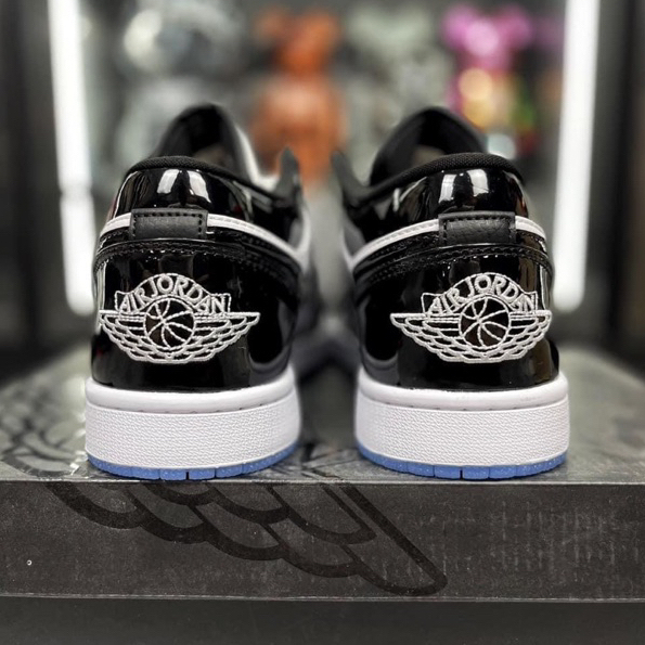 Giày thể thao Air Jordan 1 low Dark Concord màu đen bóng đế trong bản like.au hàng chuẩn trung đủ size nam nữ fullbox | BigBuy360 - bigbuy360.vn