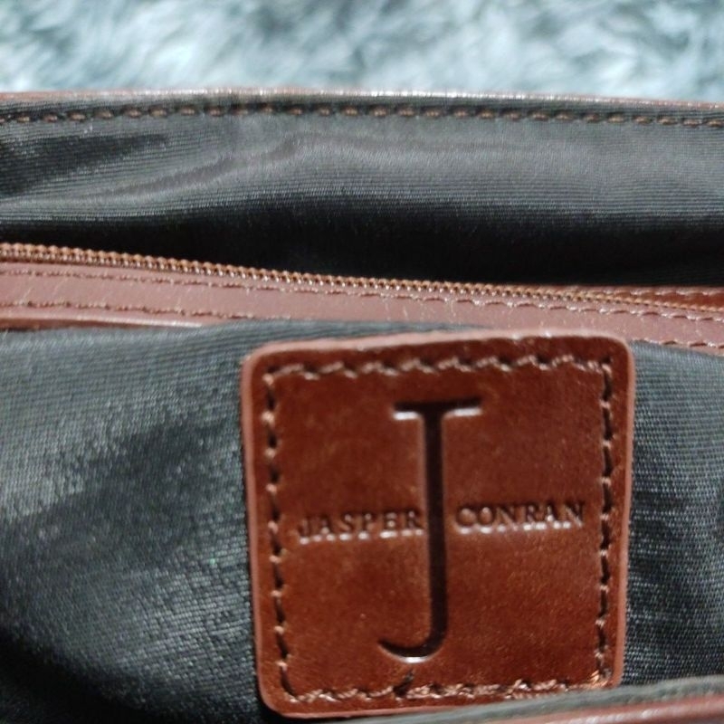 Túi M59 si hiệu JASPER CONRAN thương hiệu Châu Âu da mộc cực đẹp 38cmx25cmx10cm
