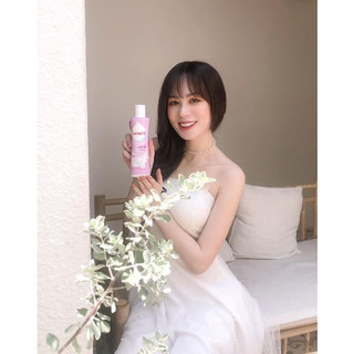 Dung Dịch Vệ Sinh Phụ Nữ Lactacyd Soft & Silky 250ml