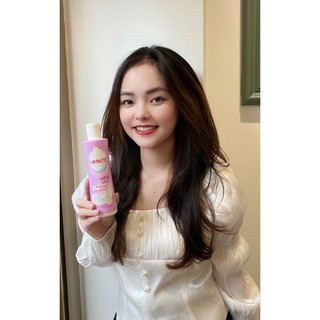 Dung Dịch Vệ Sinh Phụ Nữ Lactacyd Soft & Silky 250ml