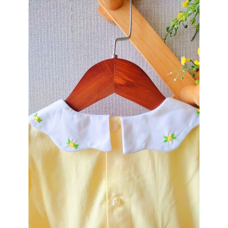 Đầm Smock tay búp cổ sen trắng thêu hoa cho bé gái 11-35kg