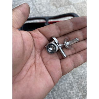 Ốc inox 6li xe máy