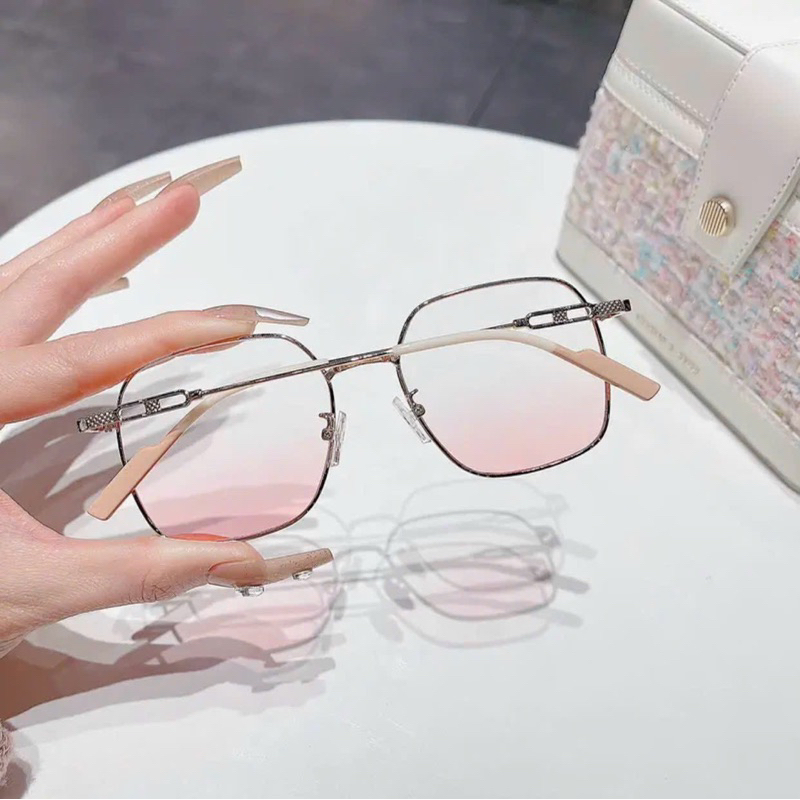 Kính Má Hồng Vuông Gọng Kim Loại Đáng Yêu 2024