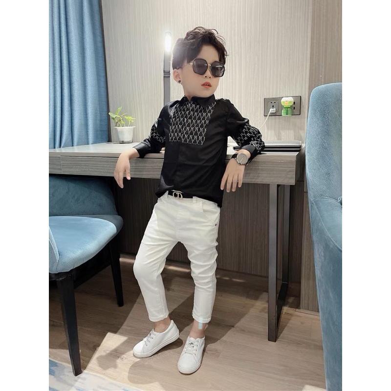 Thắt lưng cho bé trai