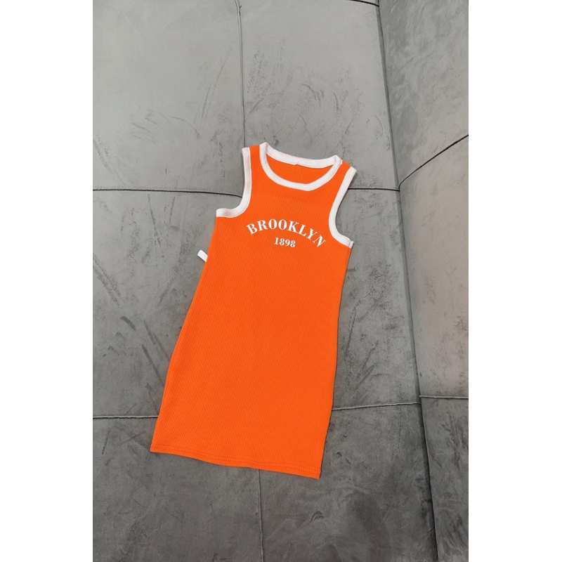 Váy ba lỗ cho bé gái