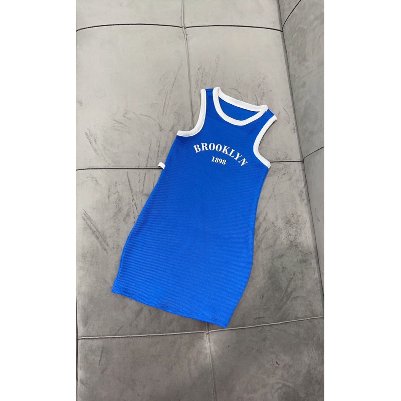 Váy ba lỗ cho bé gái