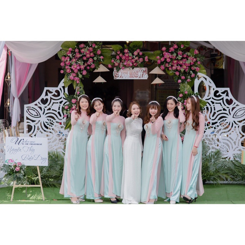 Áo dài cưới cô dâu gấm màu trắng viền hạt