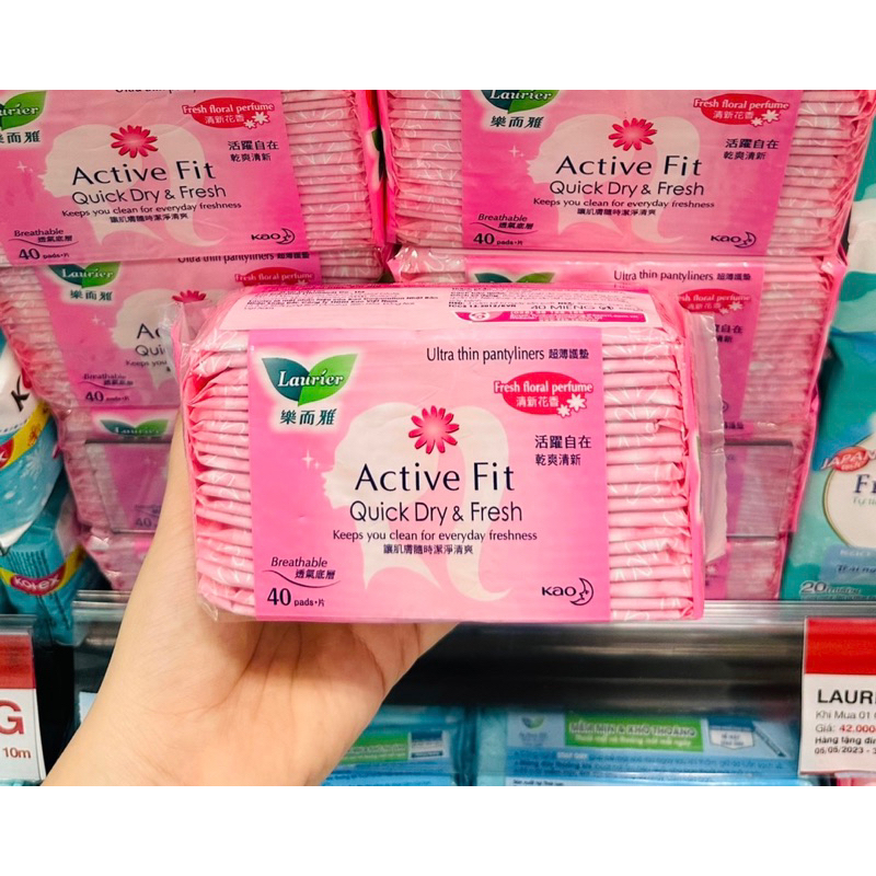 Băng vệ sinh hàng ngày siêu mỏng khô thoáng Laurier Active Fit không hương/ hương hoa/ trái cây/ Phân tử bạc 40 miếng