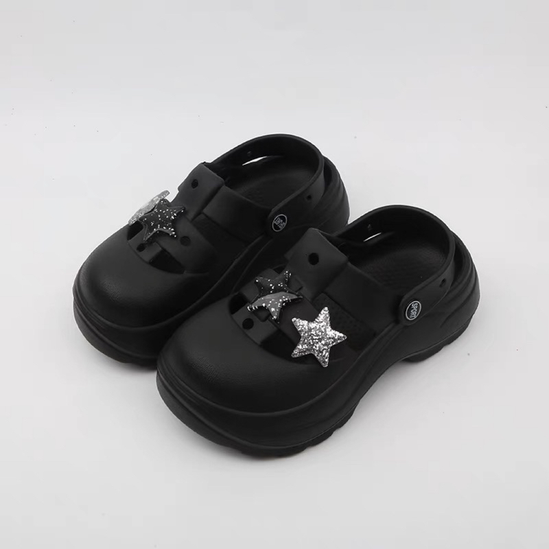 Dép crocs đi mưa đế cao màu đen phong cách