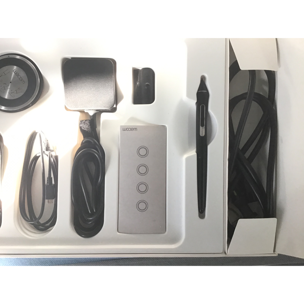 Bảng vẽ wacom cintiq pro 13 DTH-1320 Touch