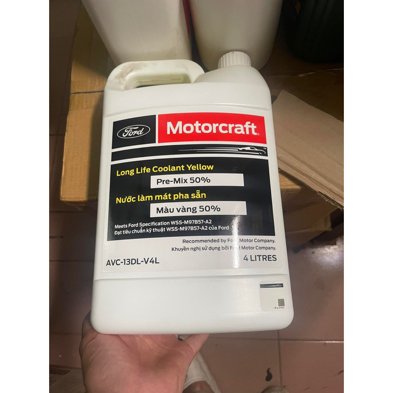 Nước làm mát màu vàng Ford