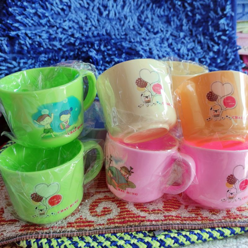 combo 10 Ca Tách Nhựa Uống Nước Có Quai Nhỏ Gọn Nhiều Màu