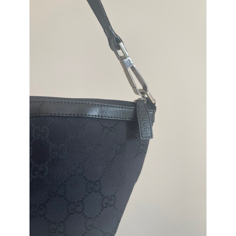 Túi Gucci Monogram Pochette