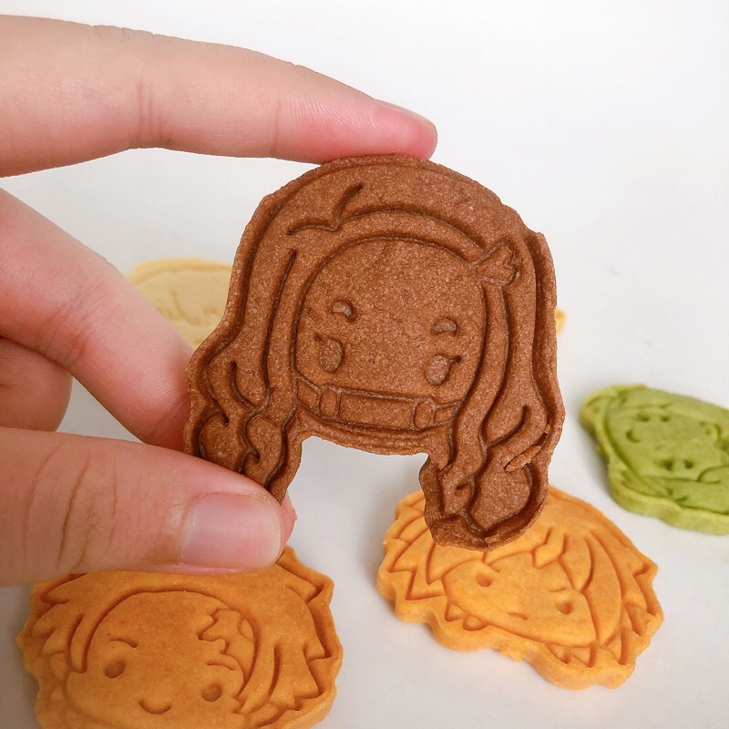 Combo 6 bánh quy Kimetsu no Yaiba nhân vật Inosuke, Shinobu, Tanjiro, Zenitsu, Nezuko, Giyu