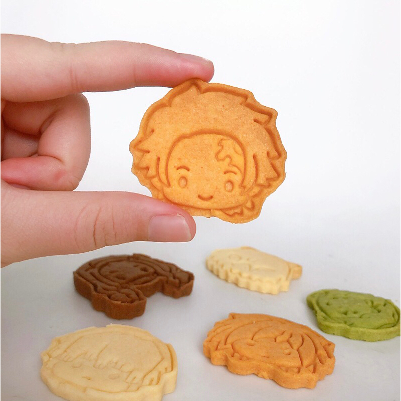 Combo 6 bánh quy Kimetsu no Yaiba nhân vật Inosuke, Shinobu, Tanjiro, Zenitsu, Nezuko, Giyu