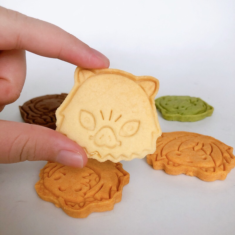 Combo 6 bánh quy Kimetsu no Yaiba nhân vật Inosuke, Shinobu, Tanjiro, Zenitsu, Nezuko, Giyu