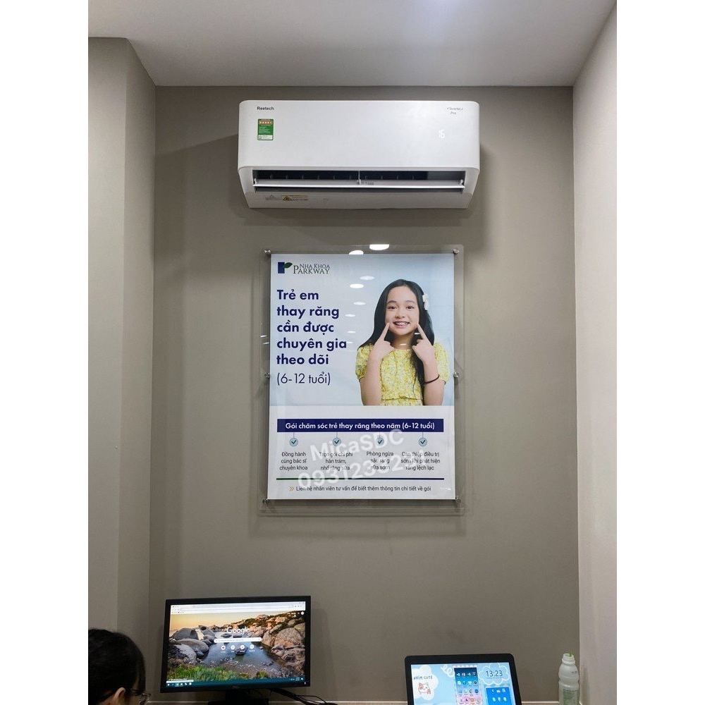 Khung ảnh treo tường - Khung tranh mica - khung treo bằng gắn tường