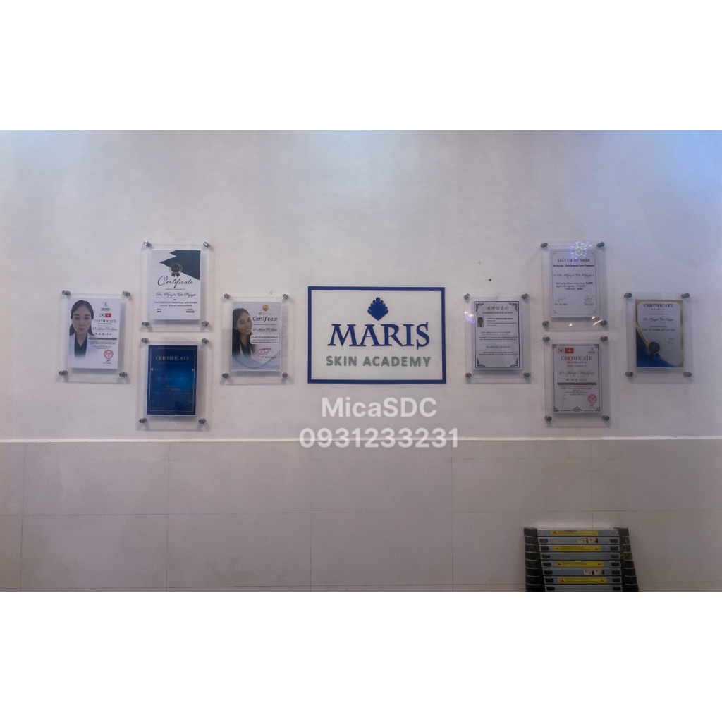 Khung ảnh treo tường - Khung tranh mica - khung treo bằng gắn tường