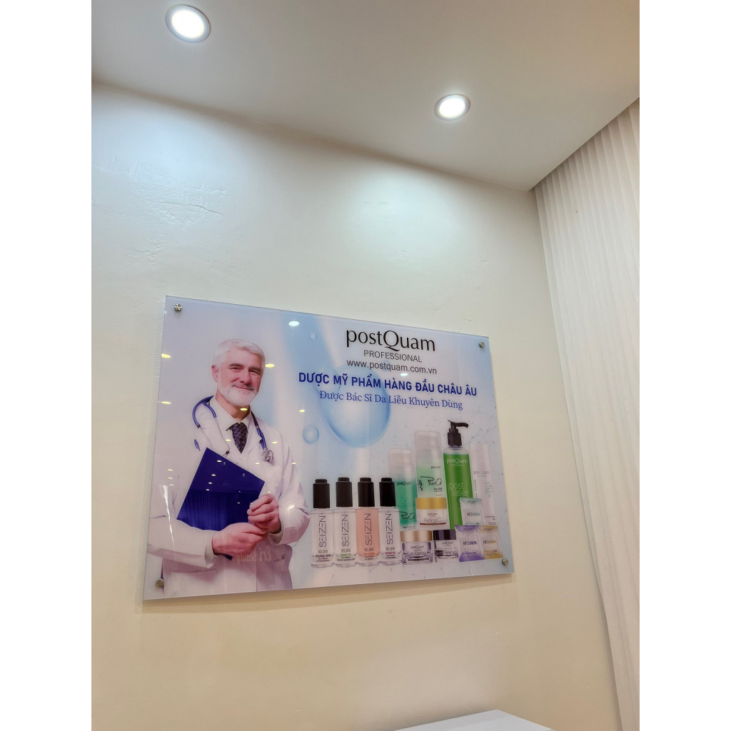 Khung ảnh treo tường - Khung tranh mica - khung treo bằng gắn tường