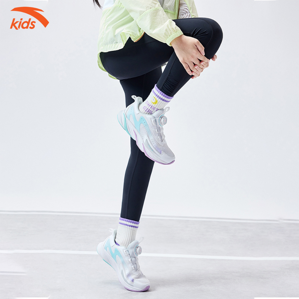 Giày chạy bộ bé gái Anta Kids 322235512 dòng running thiết kế khóa habu không dây buộc thông minh bé vận động an toàn