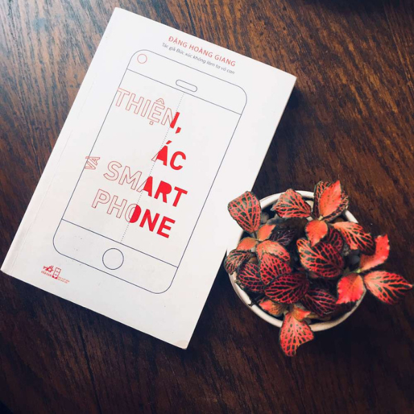 Sách - Thiện ác và Smartphone