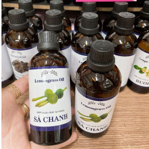 Tinh dầu xông phòng 100% tự nhiên về cực nhiều, mùi thơm lâu, tạo cho không khí spa thêm phần ấm áp