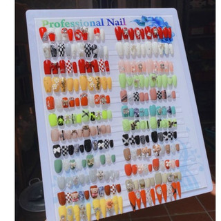 Bảng mica trưng bày mong nail