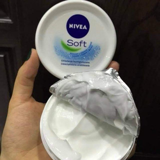 Kem dưỡng ẩm Nivea Soft 200ml - Đức