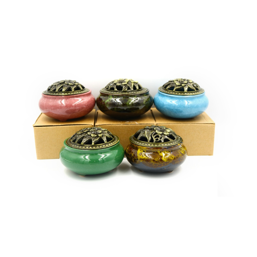 Lư Sứ Xông Nụ Trầm