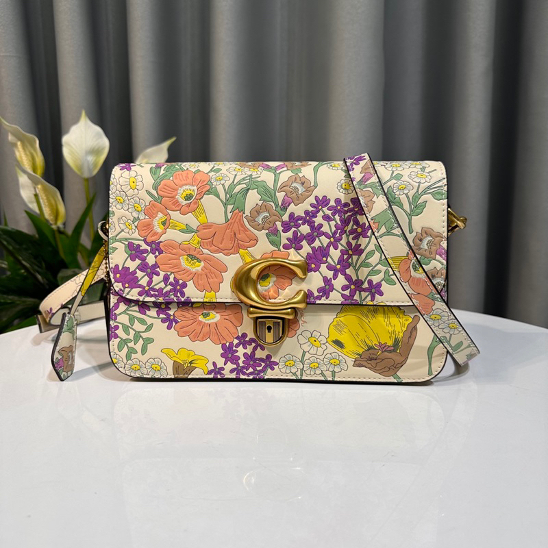 Túi xách Coach Studio Shoulder Bag thêu hoa cực đẹp