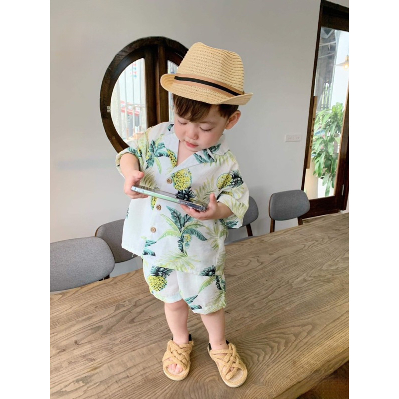 Bộ đồ đi biển bé trai, hoạ tiết hoa lá, chất đũi siêu mát cho bé từ 8-22kg