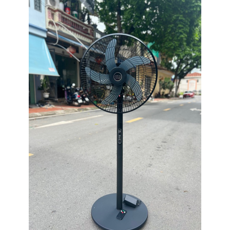 QUẠT TÍCH ĐIỆN SOLAFAN  XÁCH TAY THÙNG BÌA TRƠN