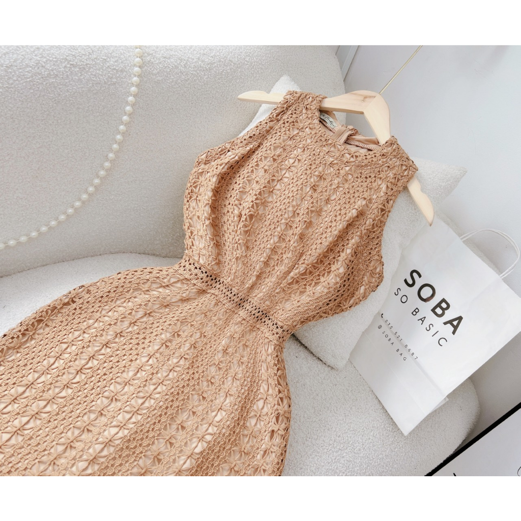 Đầm ren body nâu