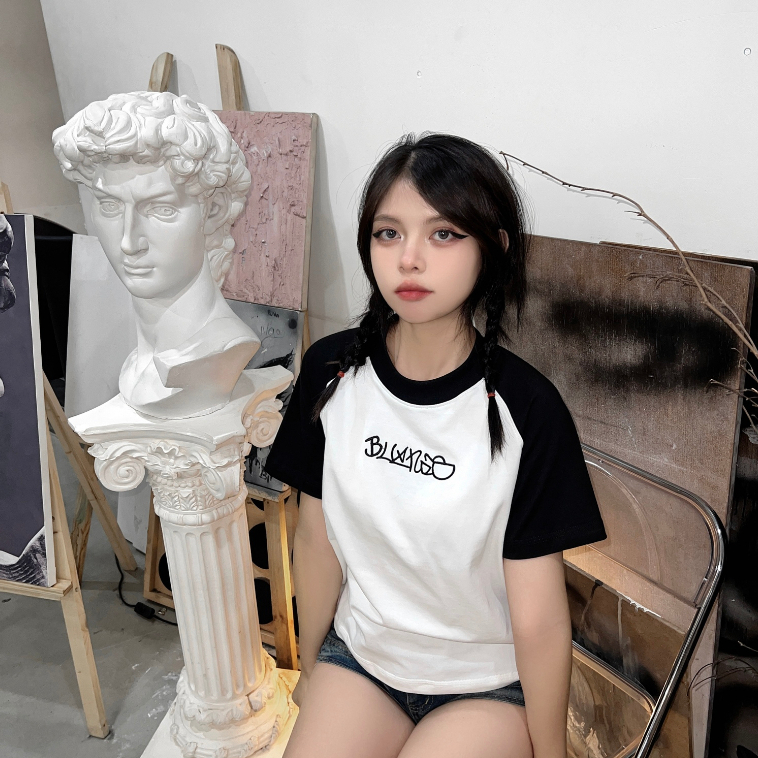 Áo thun baby tee form raglan chữ thêu Buenas BTB13