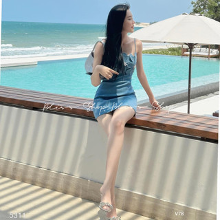 V71 - Đầm Demin 2s hoa ngực