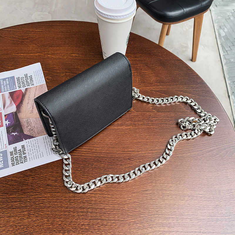 Túi Đeo Chéo Nữ Da Lì Phối Dây Xích Westie Studio - A339.TXN