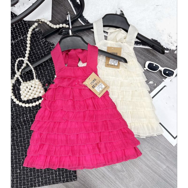 Váy  yếm tầng xinh xắn, dễ thương bé gái