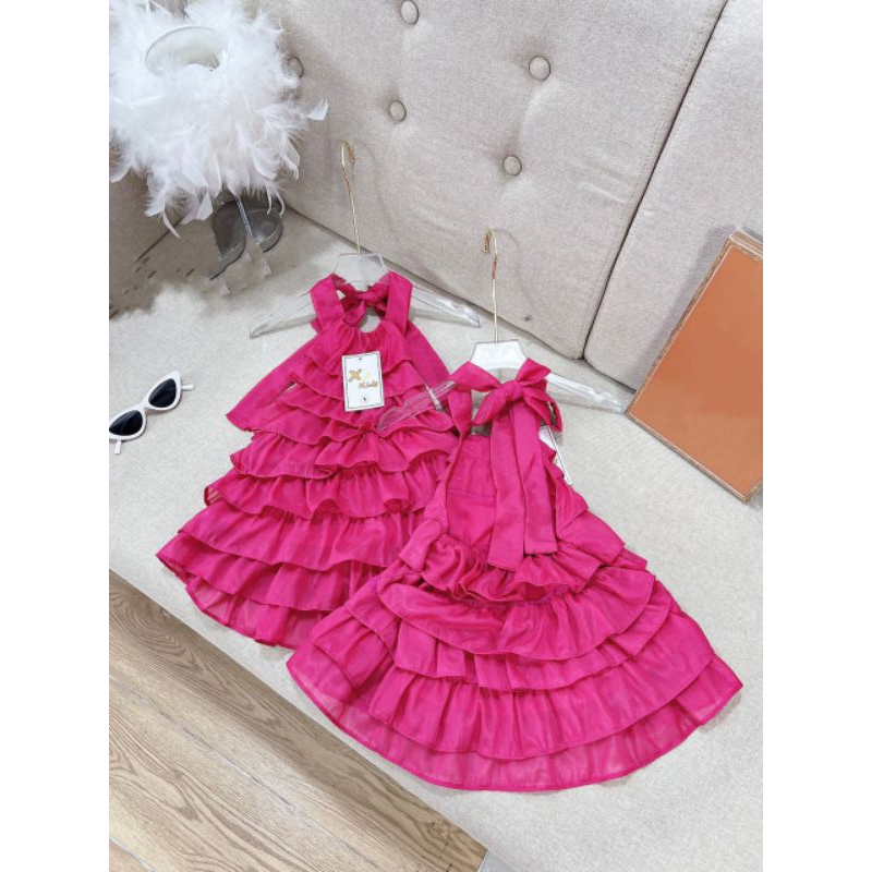 Váy  yếm tầng xinh xắn, dễ thương bé gái