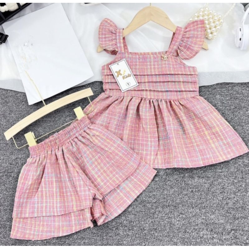 Bộ  kẻ hồng cánh tiên quần tầng 2 lớp xinh xắn bé gái