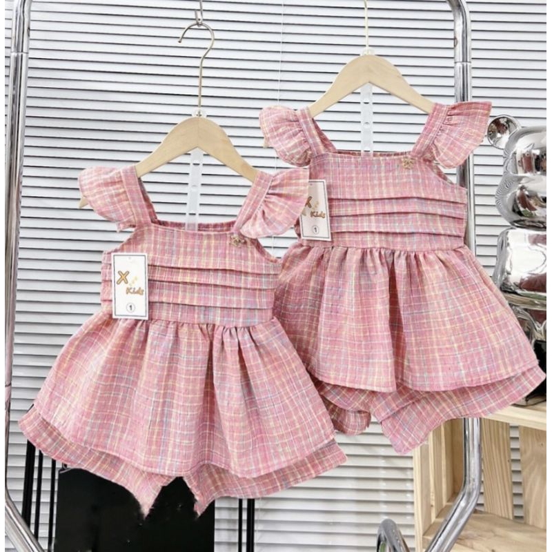 Bộ  kẻ hồng cánh tiên quần tầng 2 lớp xinh xắn bé gái