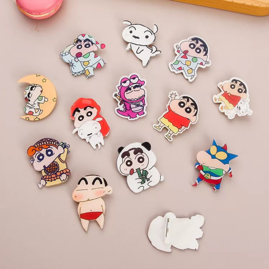 Ghim cài áo hình Shin cậu bé bút chì dễ thương