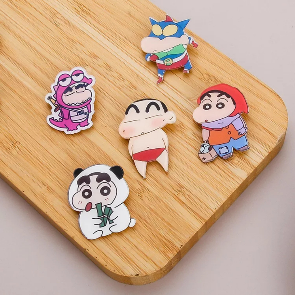Ghim cài áo hình Shin cậu bé bút chì dễ thương