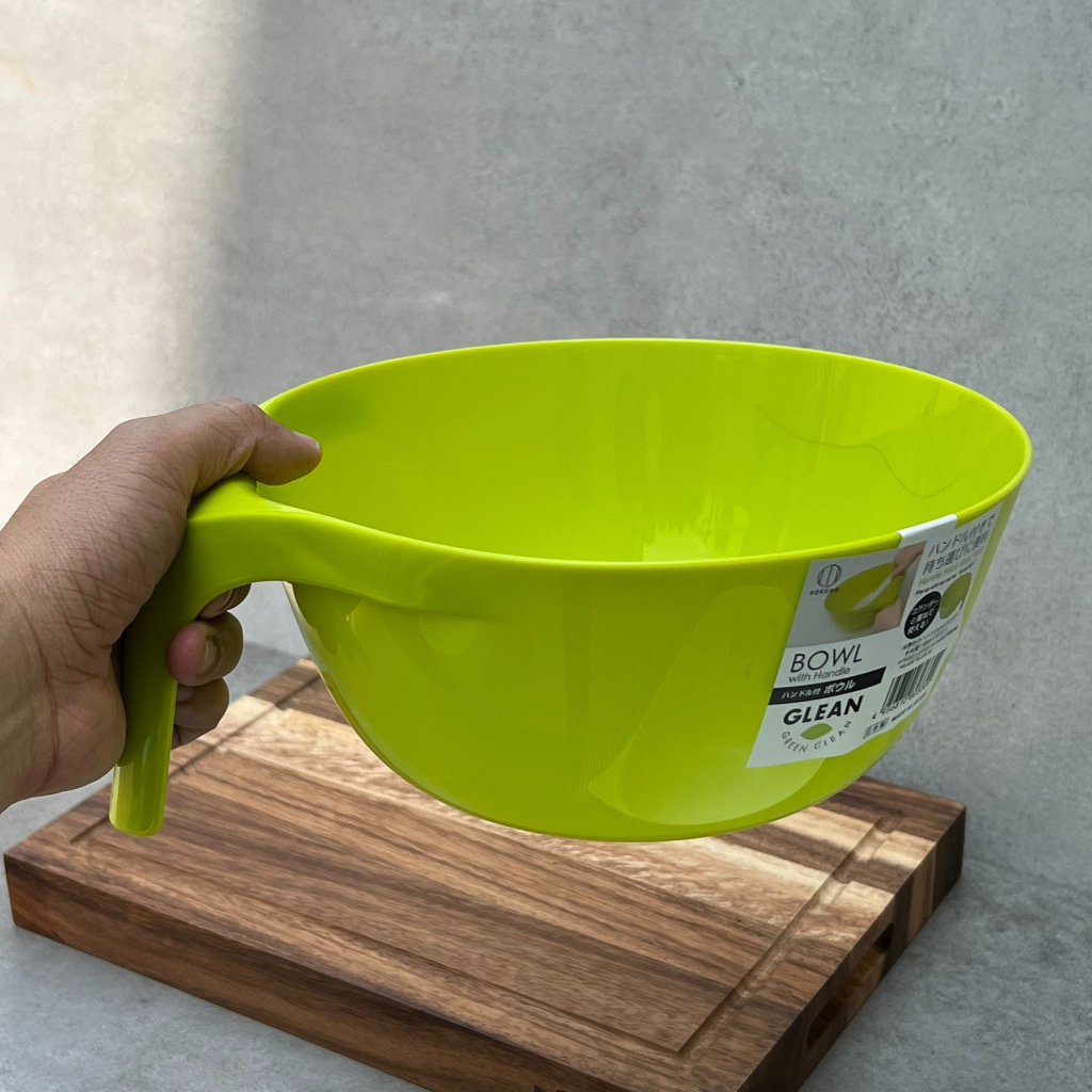 HÀNG NHẬT - Tô trộn thực phẩm có tay cầm 22,5cm Kokubo (màu trắng/Xanh)