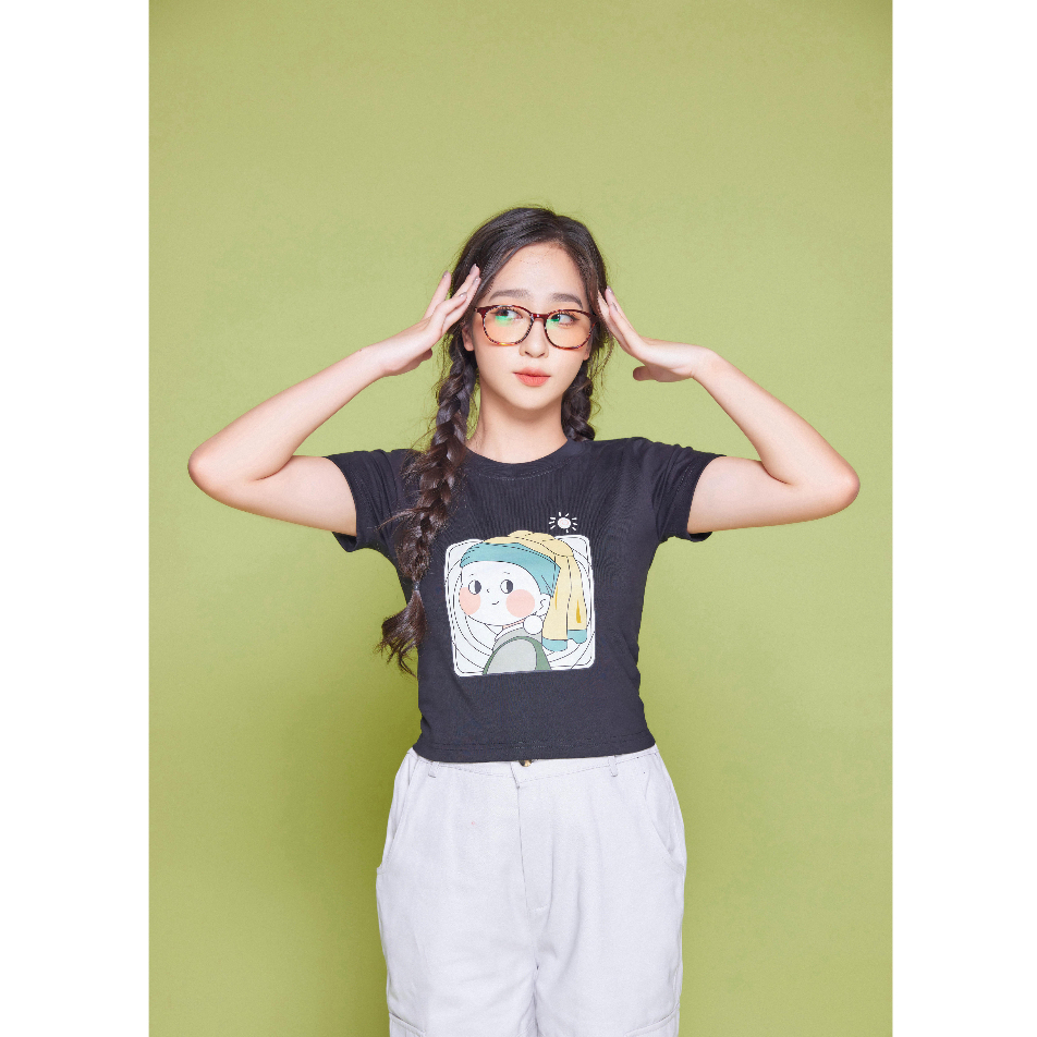 Áo phông nữ BABY TEE Harriet dáng ngắn croptop họa tiết cô gái cho nữ chất liệu mềm mại thấm hút mồ hôi