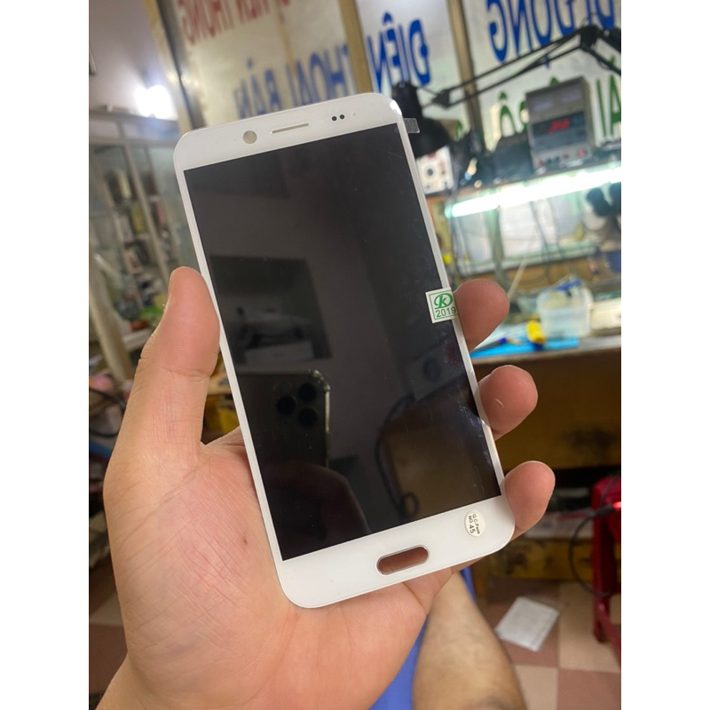 Màn hình HTC 10 Evo trắng