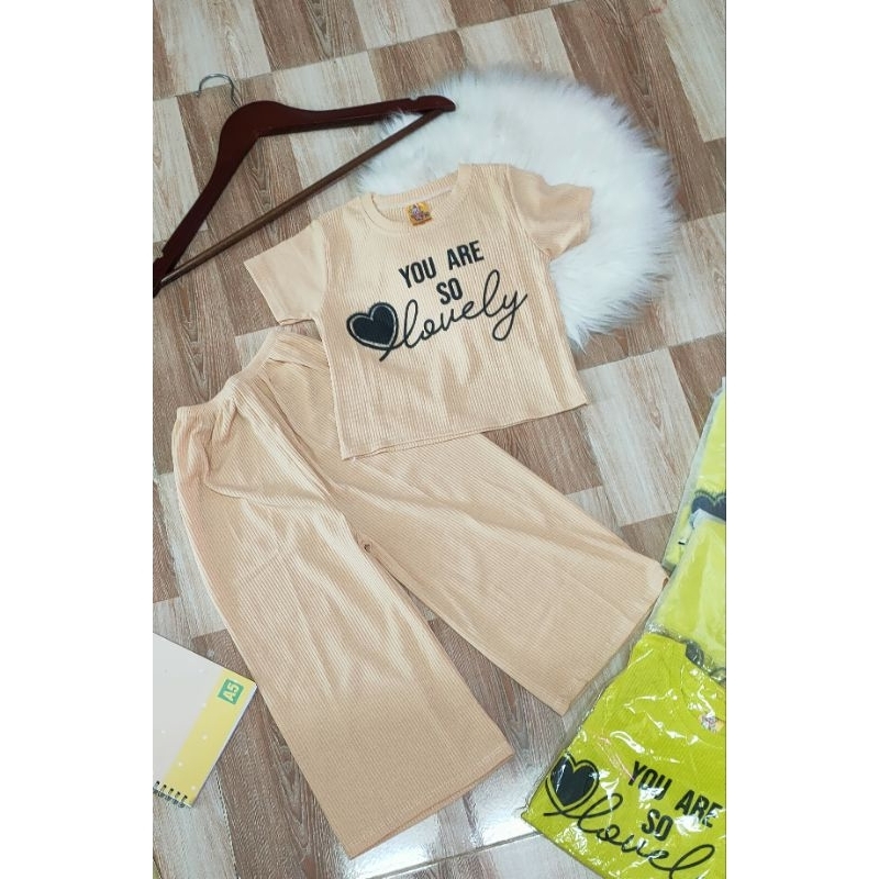 Bộ dài ống suông thun gân size nhí