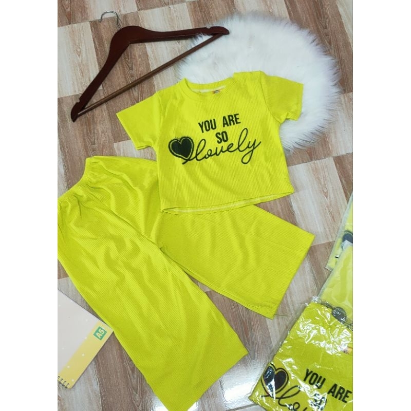 Bộ dài ống suông thun gân size nhí