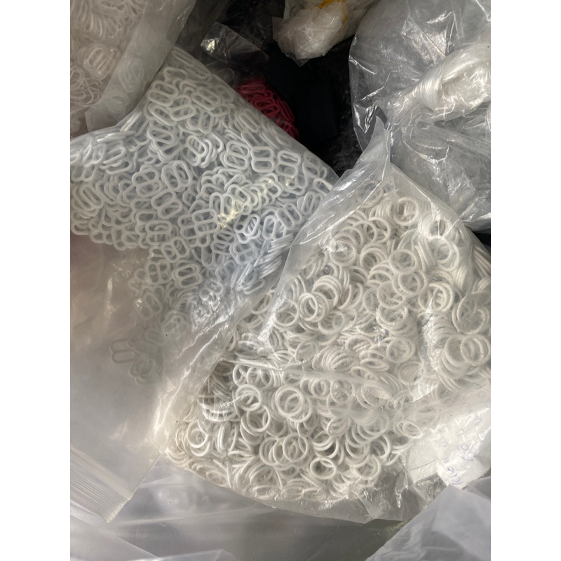 Khoen dây áo ngực 0.8cm-1.2cm giá 65k/400 khoen nhựa
